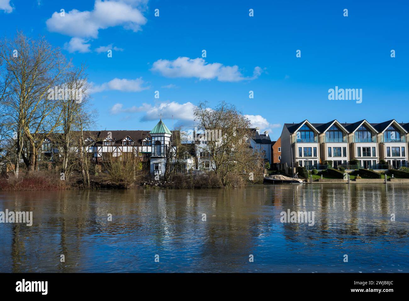 Taplow Riverside, Luxury Homes, River Thames, Buckinghamshire, England
