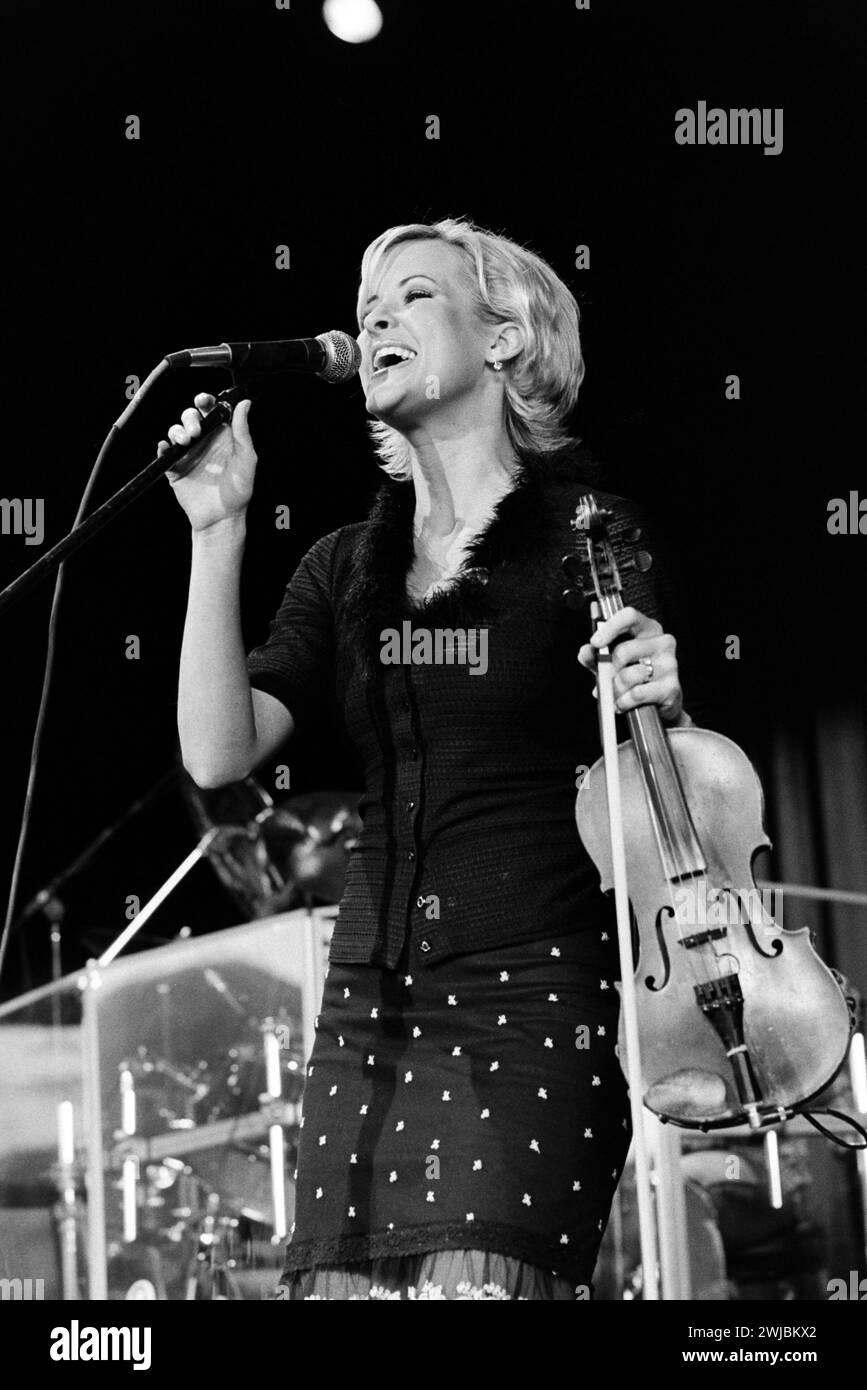 Martie Maguire Of The Dixie Chicks in Concord, California 1999 Credit