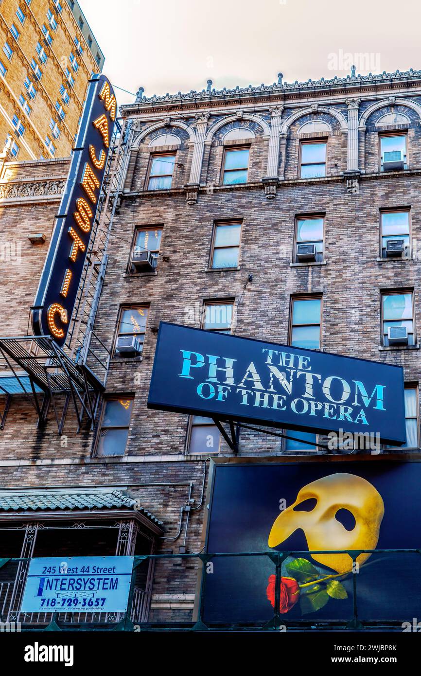 Phantom of the opera broadway stage hires stock photography and images Alamy