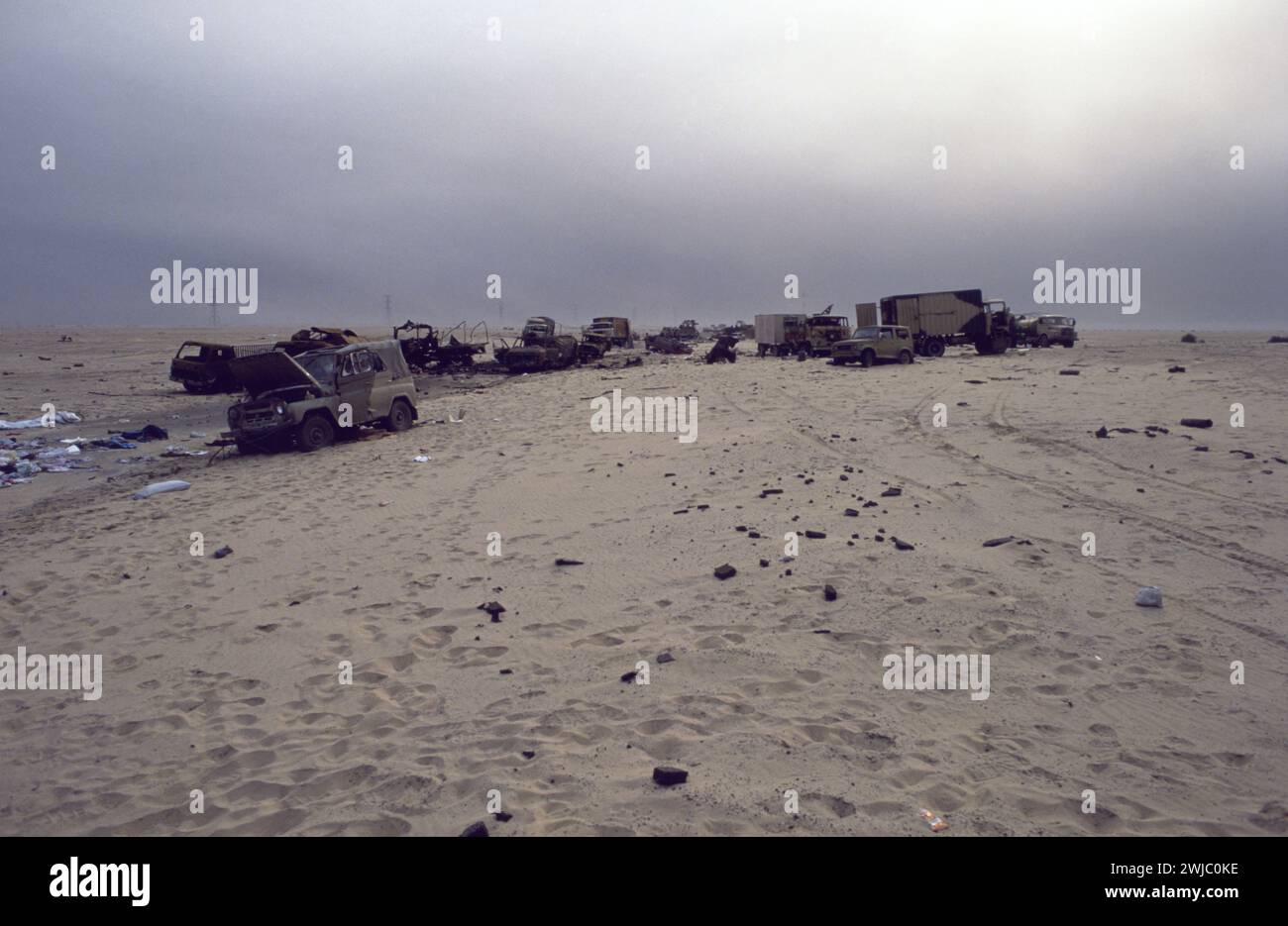 11th March 1991 The wreckage of an Iraqi military convoy on Route 801, the road to Um Qasr, in north-east Kuwait. Stock Photo