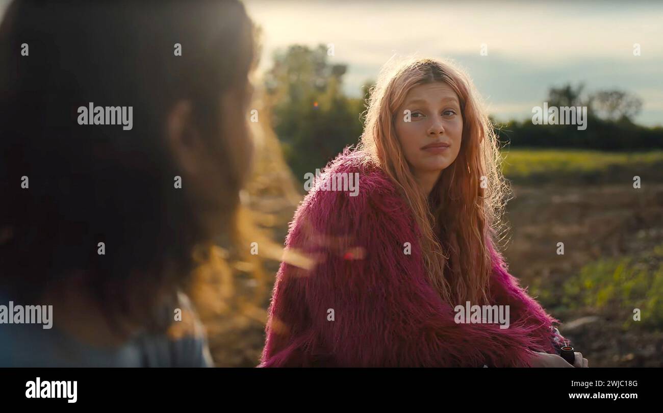 MARMALADE, from left Joe Keery, Camila Morrone, 2024. © Signature Films /Courtesy Everett