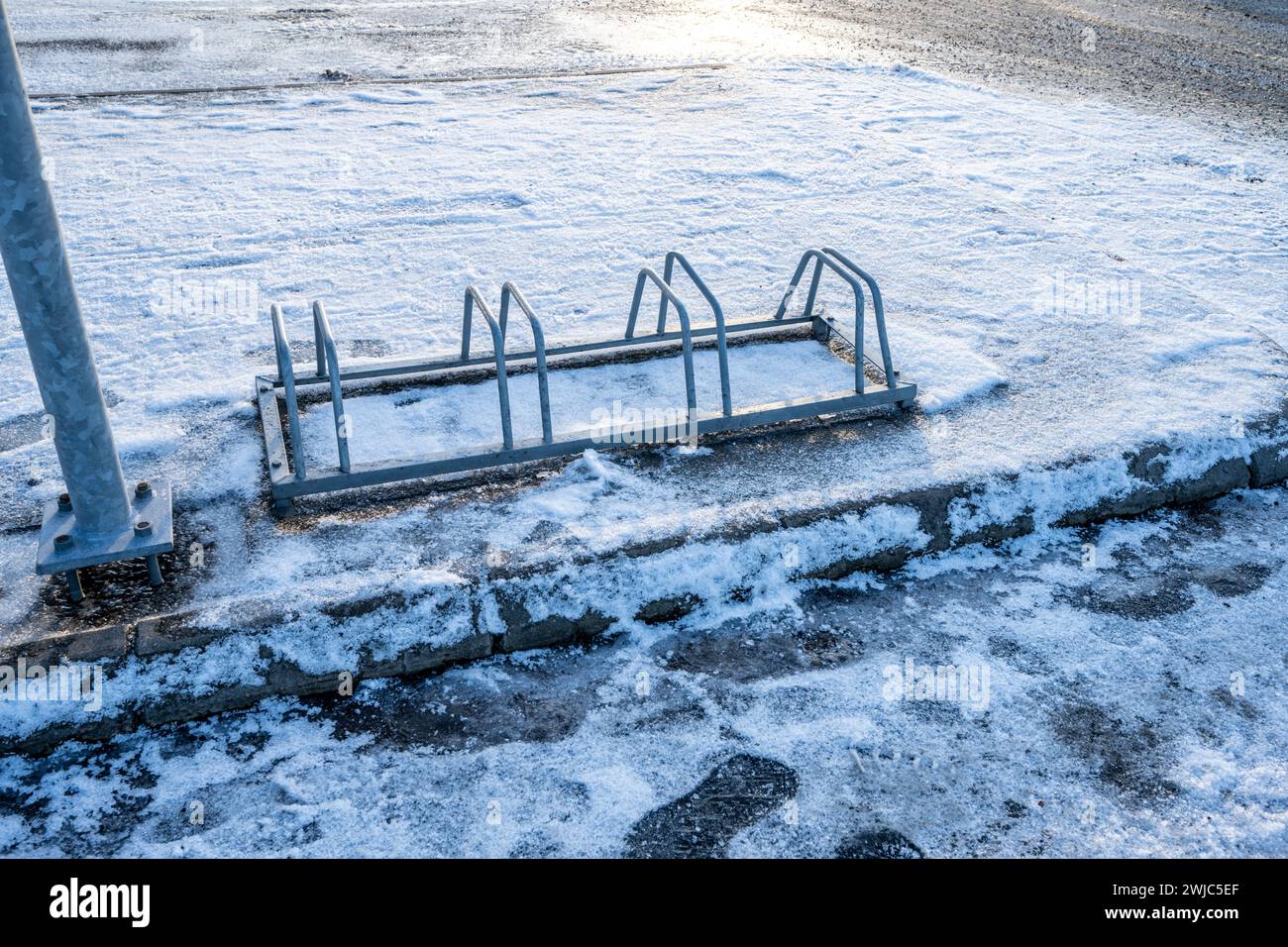 Damaged bike rack hi-res stock photography and images - Alamy