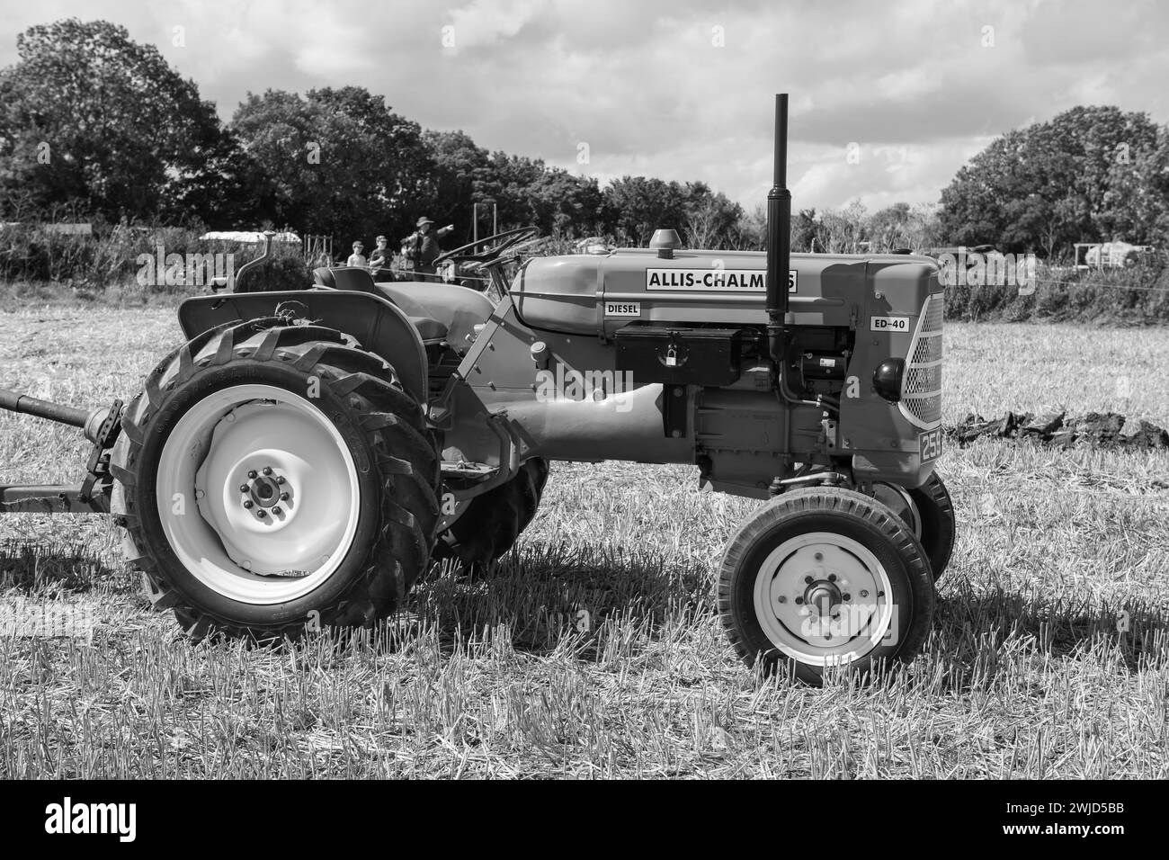 Drayton.Somerset.United kingdom.August 19th 2023.A restored Allis Chalmers ED-40 is on show at a Yesterdays Farming event Stock Photo