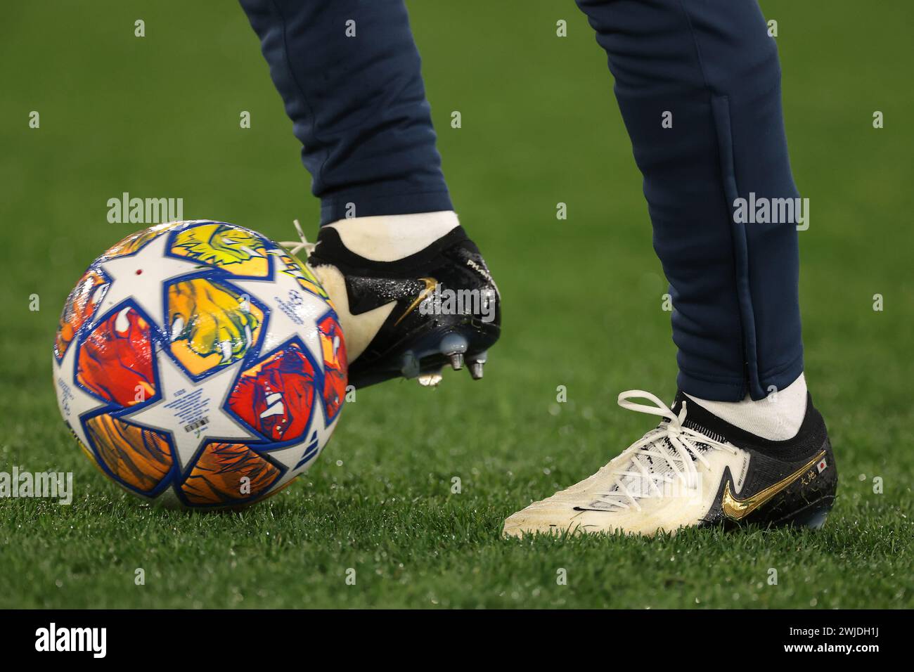 Rome, Italy. 14th Feb, 2024. Daichi Kamada of SS Lazio's personalised Nike Phantom football booots beareing a Japan flag during the warm up prior to the UEFA Champions League match at Olimpico, Rome. Picture credit should read: Jonathan Moscrop/Sportimage Credit: Sportimage Ltd/Alamy Live News Stock Photo