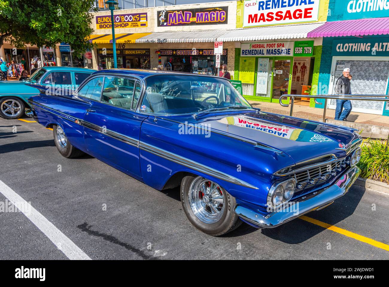 1959 Chevrolet Impala at the Wintersun / Cooly rocks on retro