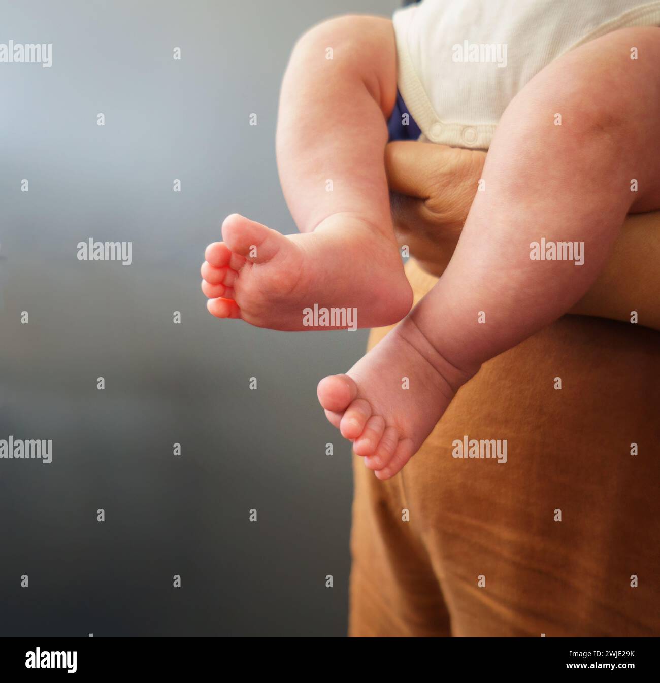 Human feet hi-res stock photography and images - Alamy