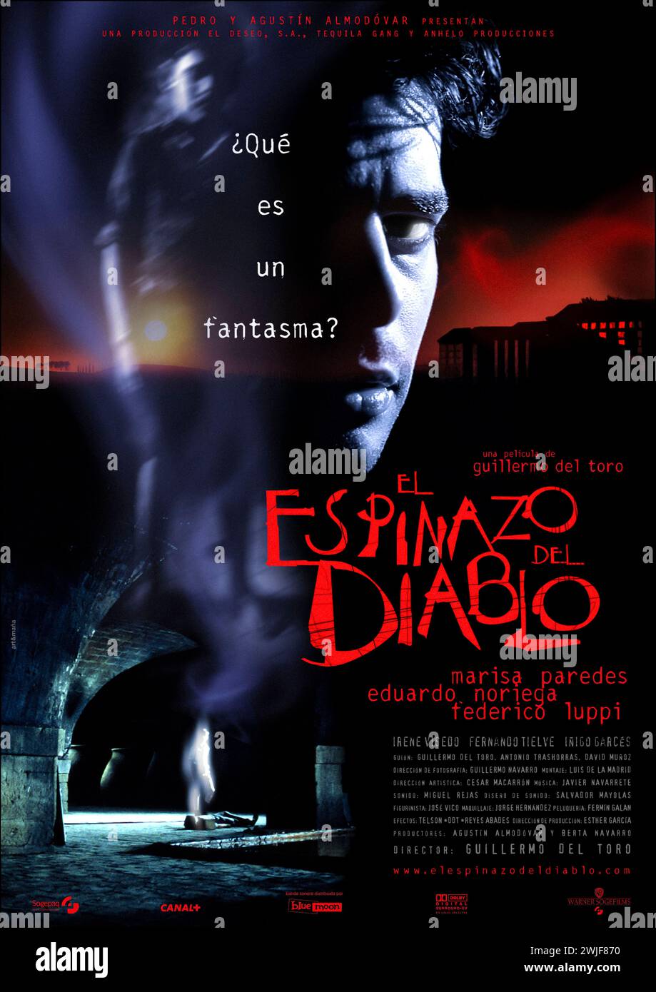El espinazo del diablo [The Devil's Backbone] (2001) directed by Guillermo del Toro and starring Marisa Paredes, Eduardo Noriega and Federico Luppi. Set in 1939 during the Spanish Civil war, an orphan boy discovers his school is haunted and has many dark secrets. Spanish one sheet poster ***EDITORIAL USE ONLY***. Credit: BFA / Warner Sogefilms Stock Photo