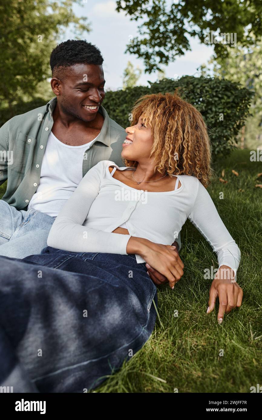African american couple sharing hi-res stock photography and images - Alamy