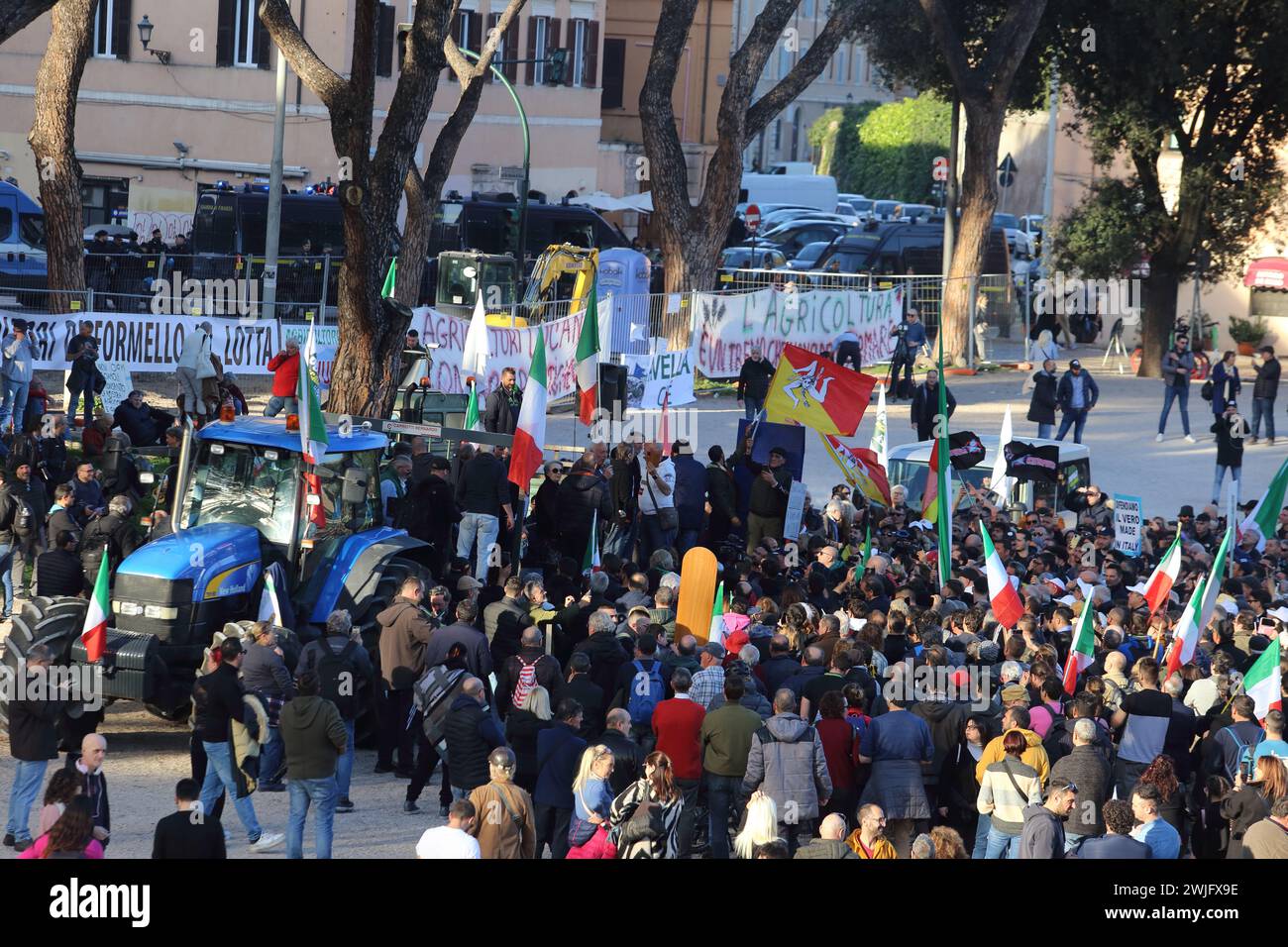 The farmers' protest in the Italian capital, the tractors arrived at the Circus Maximus. Rome, Italy. February 15, 2024. ANTONIO NARDELLI / ALAMY LIVE NEWS Stock Photo
