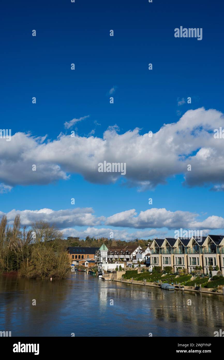 Taplow Riverside, Luxury Homes, River Thames, Buckinghamshire, England ...