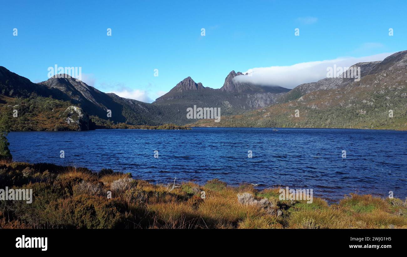 Dove Lake in the Cradle Mountain National Park Stock Photo - Alamy