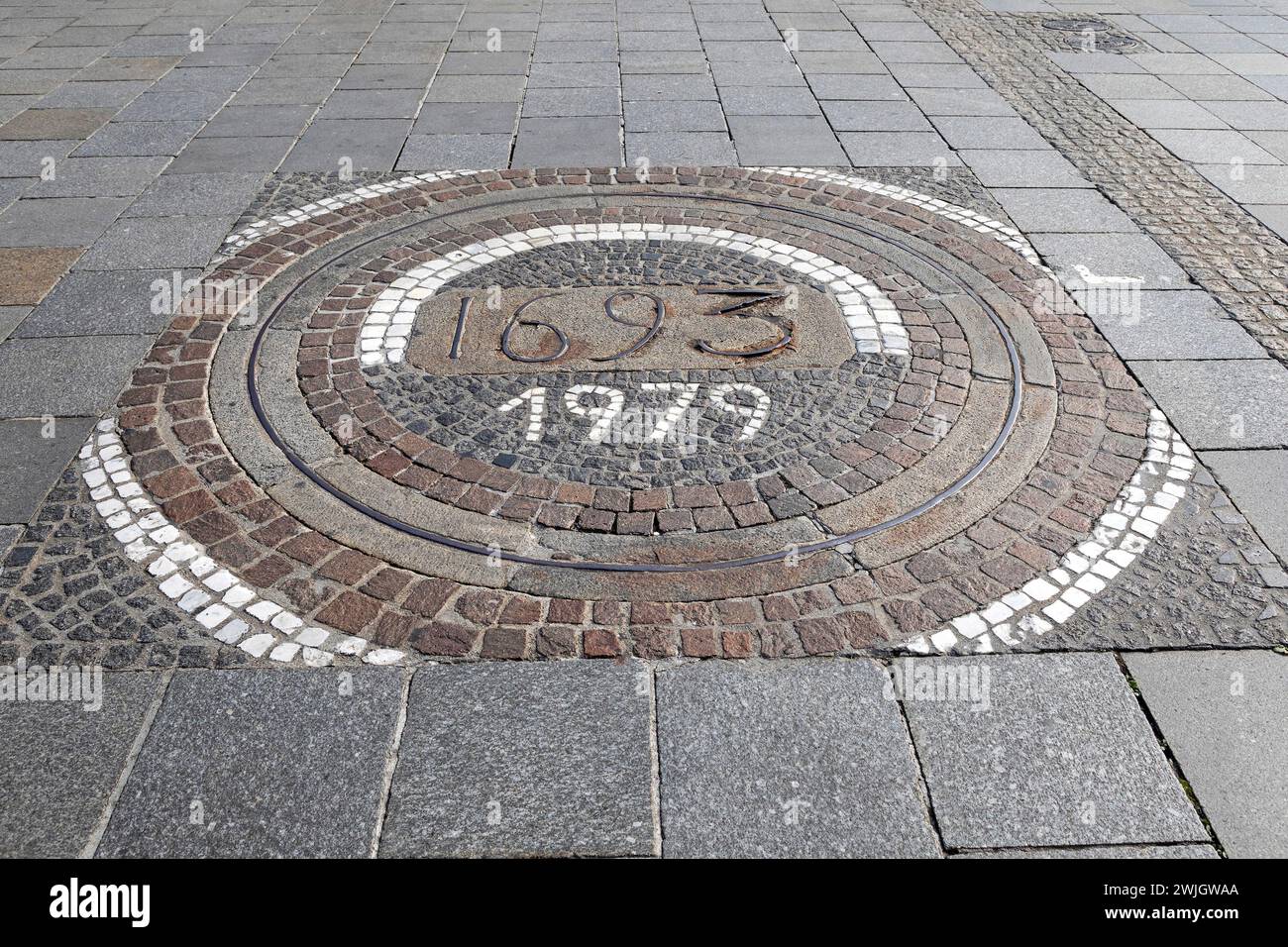 Linz church stadtpfarrkirche square hi-res stock photography and images ...