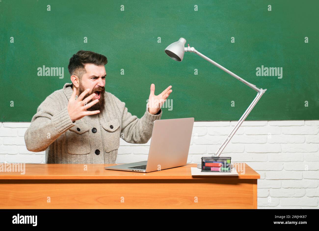 Bad behavior classroom hi-res stock photography and images - Alamy