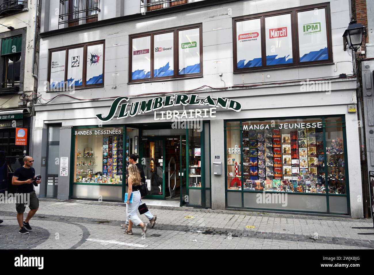 Shopwindow of Slumberland librairie store in Liège Stock Photo