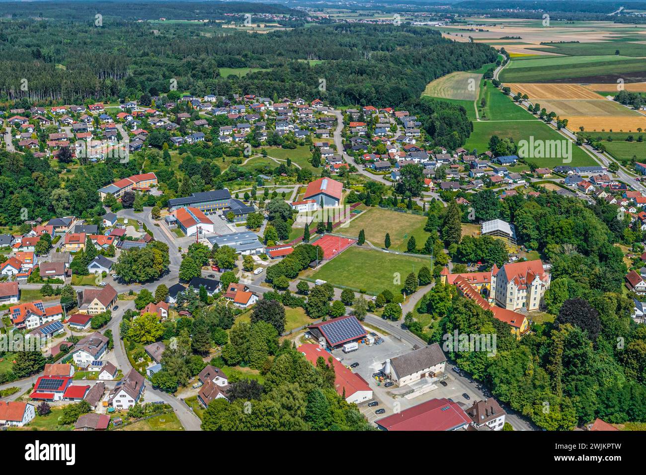  Erolzheim im östlichen Landkreis Biberach in Oberschwaben im Luftbild 
