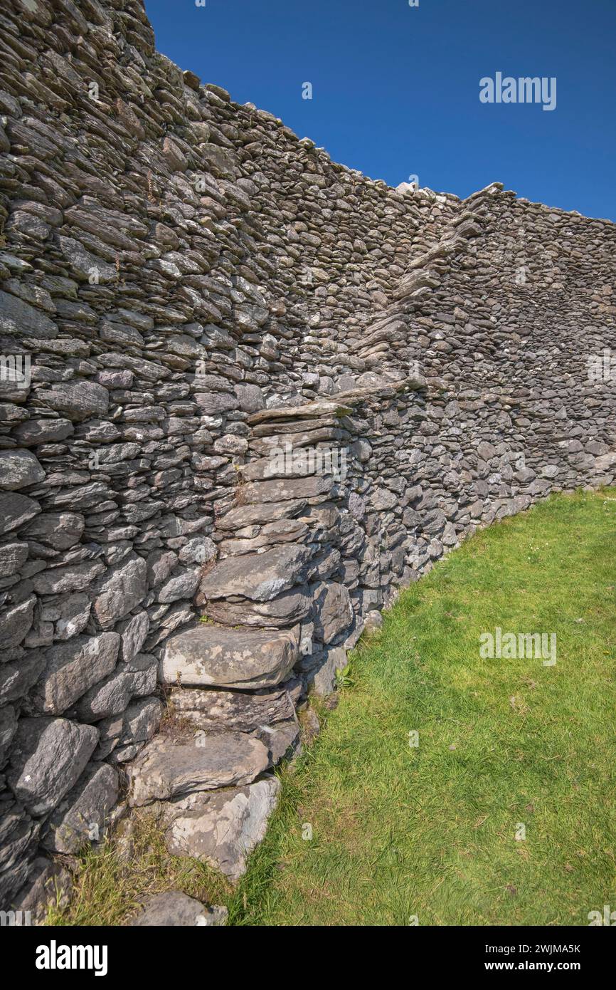 Ireland, County Kerry, Iveragh Peninsula, Ring of Kerry, Castlecove, Staigue Fort. Stock Photo