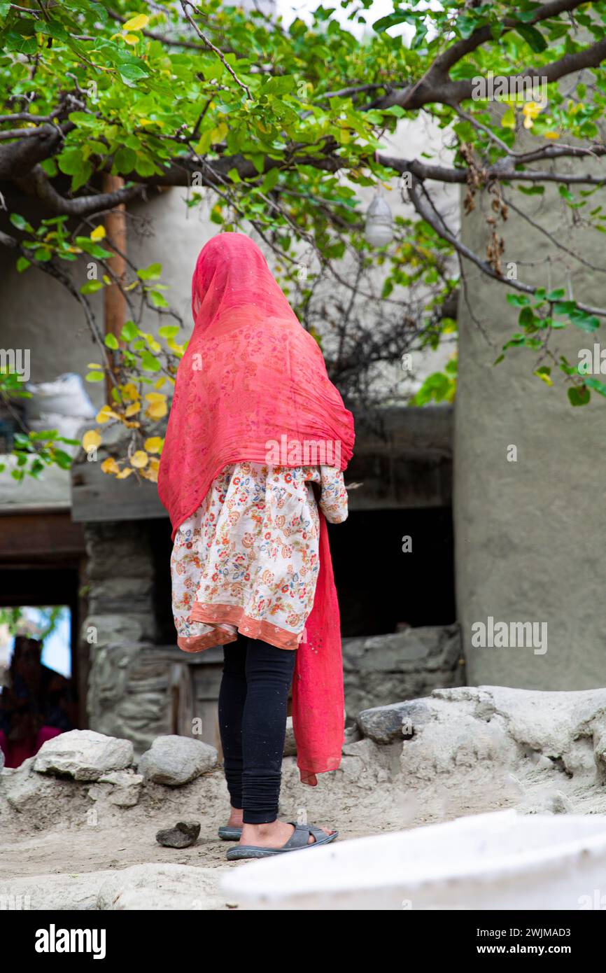 Pakistan gilgit young girl hi-res stock photography and images - Alamy