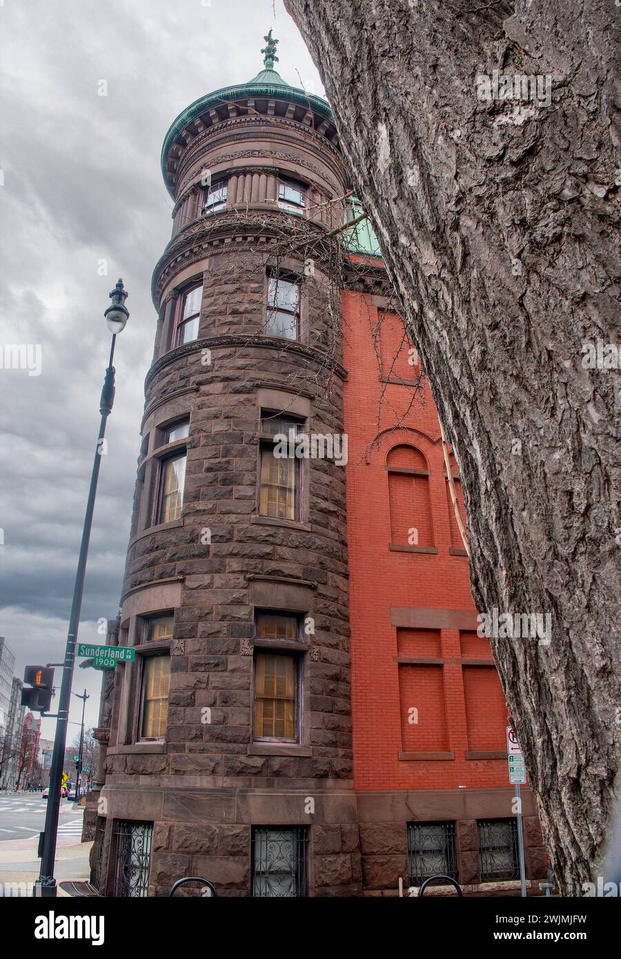 Turret of mansion hi-res stock photography and images - Alamy