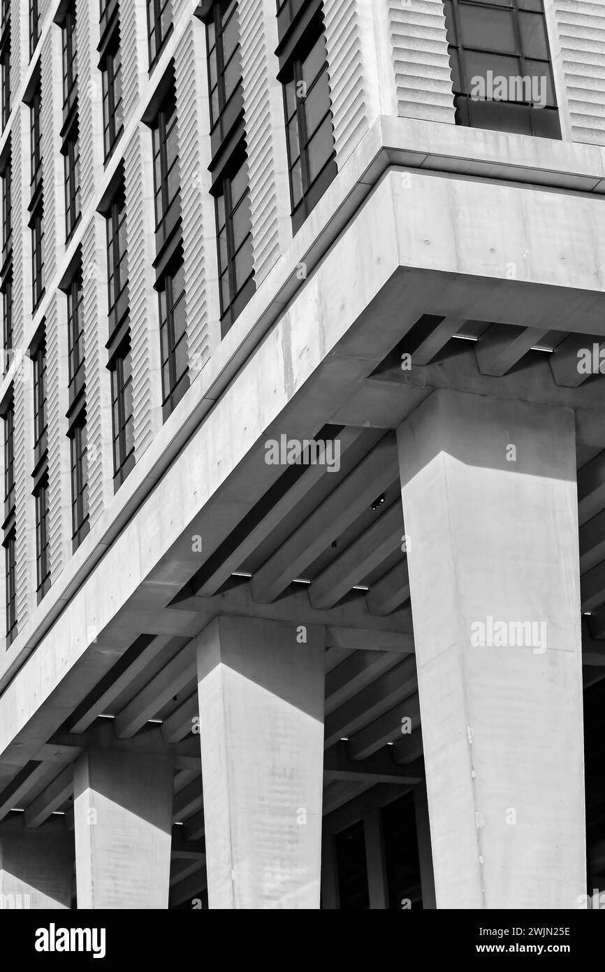 Moderne building East Bank, campus for UAL  London College of Fashion, Stratford, London Stock Photo
