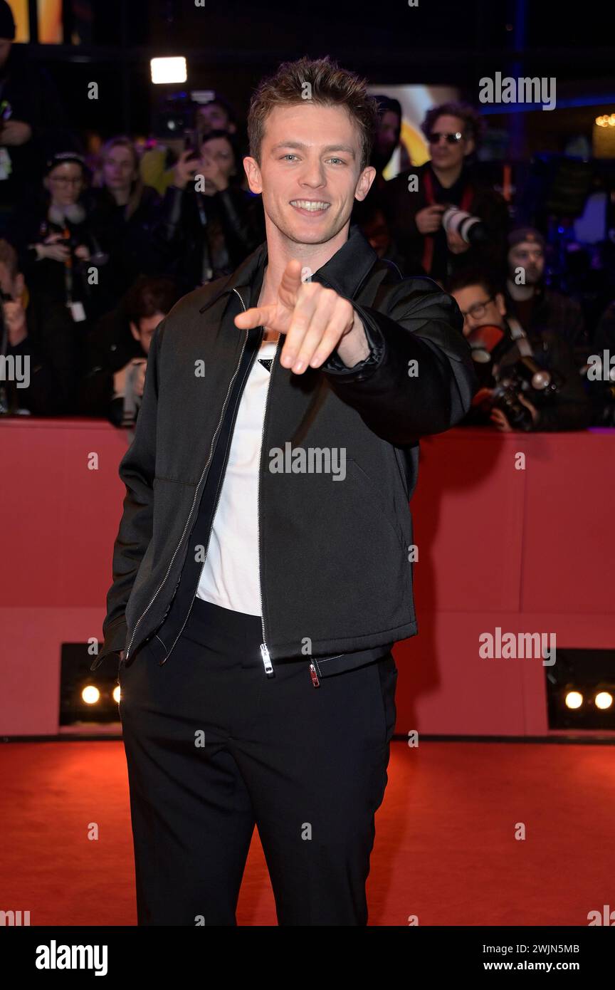 jannis-niew-hner-bei-der-festivaler-ffnung-und-der-premiere-des