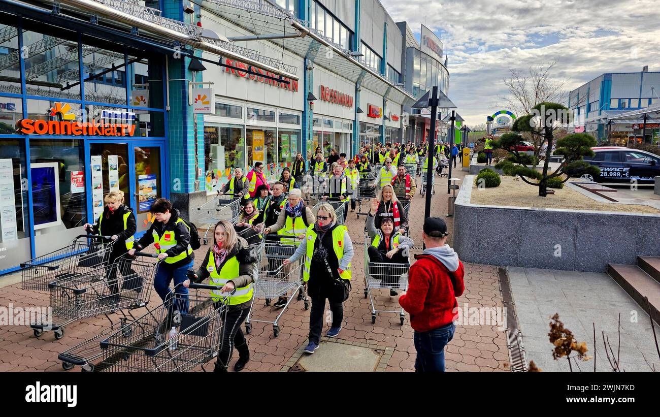 Streik Einzelhandel 16 02 2024 Chemnitz Streik Die Gewerkschaft Ver 