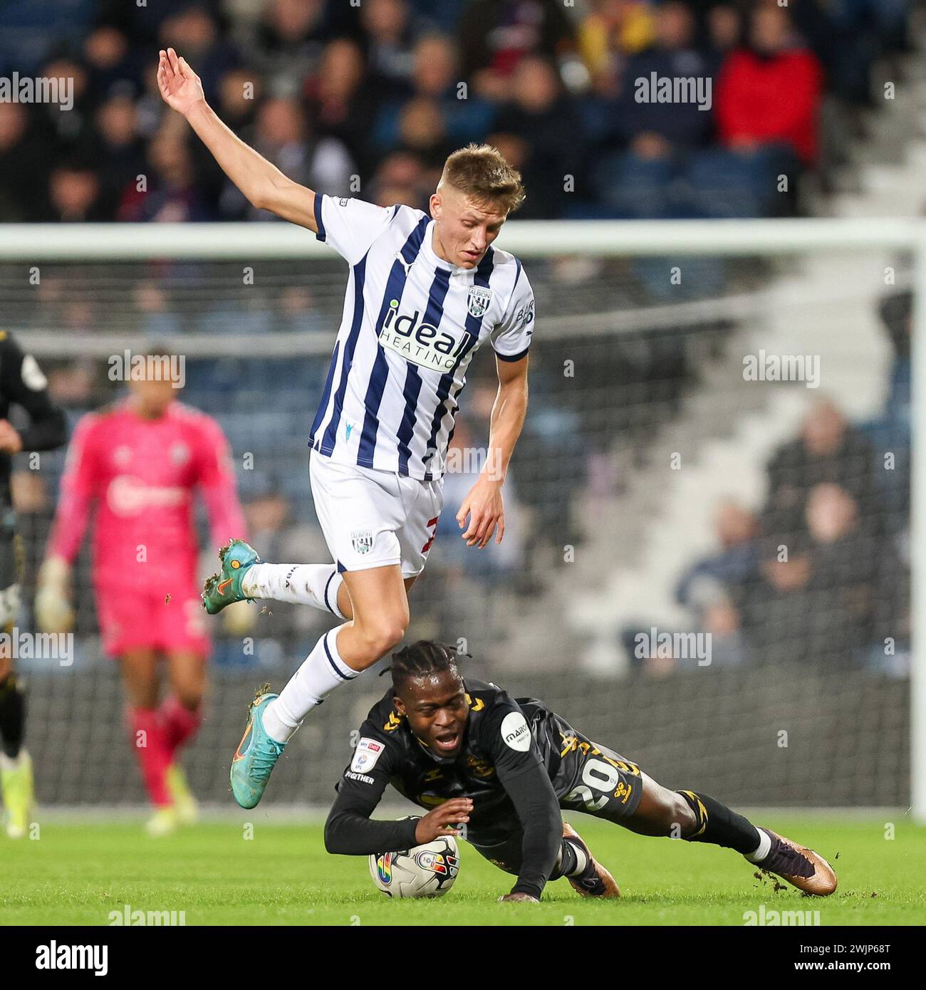 West Bromwich Albion's Callum Marshall & Southampton's Kamaldeen ...