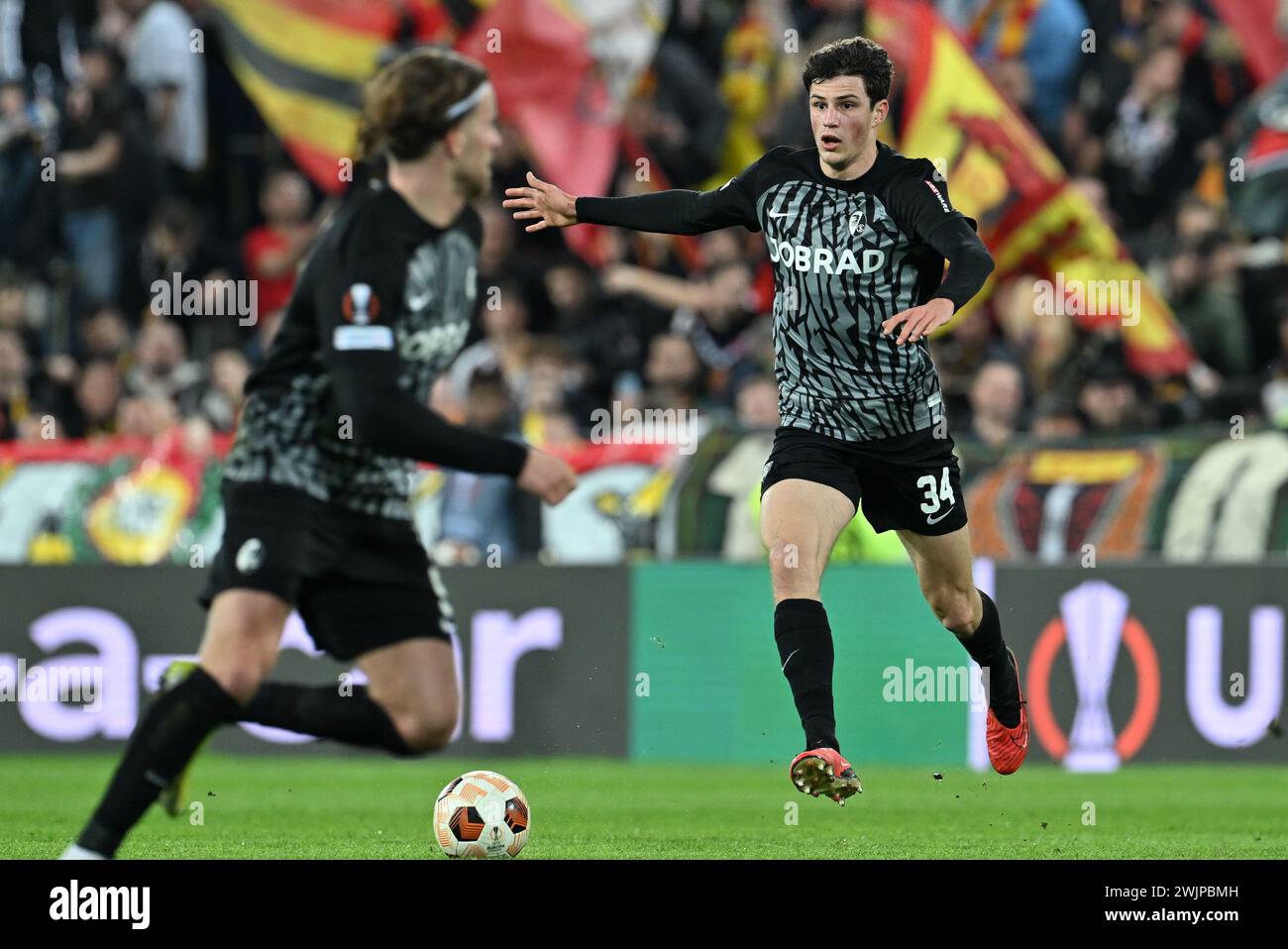 Lens, France. 15th Feb, 2024. Merlin Röhl (34) of Freiburg pictured ...