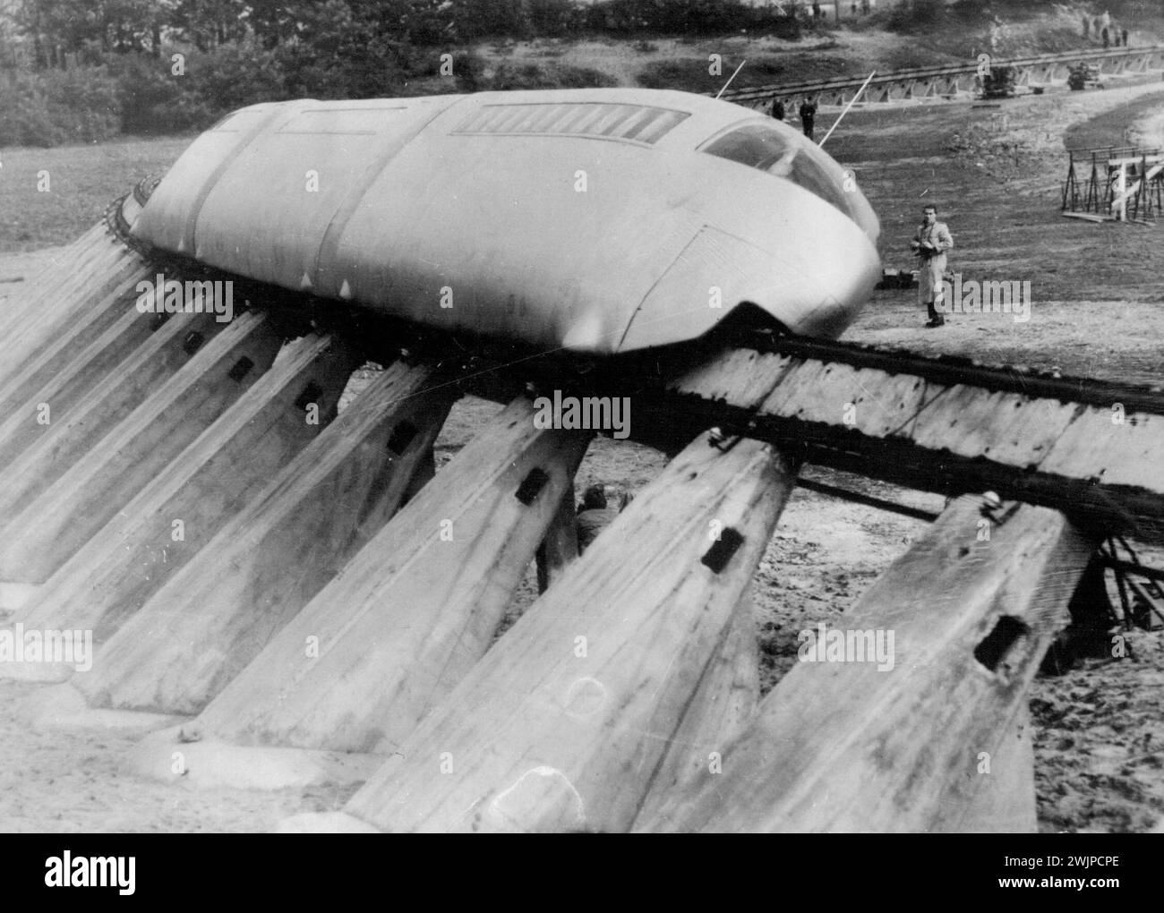 Alweg Monorail Black And White Stock Photos Images Alamy alweg-monorail-black-and-white-stock-photos-images-alamy