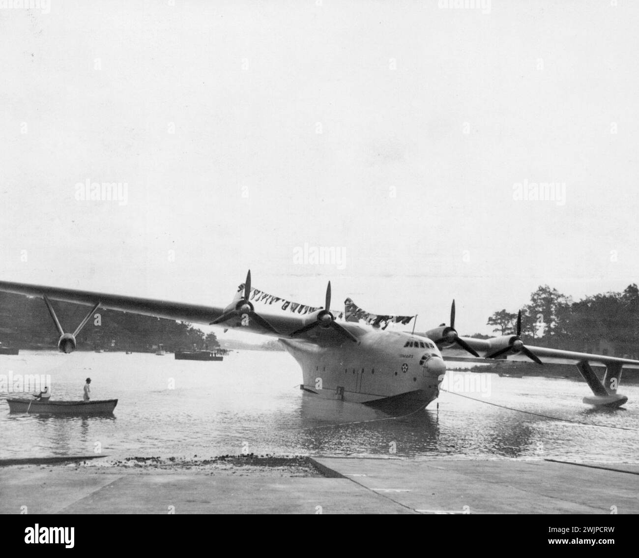 Worlds largest cargo aircraft Black and White Stock Photos & Images - Alamy