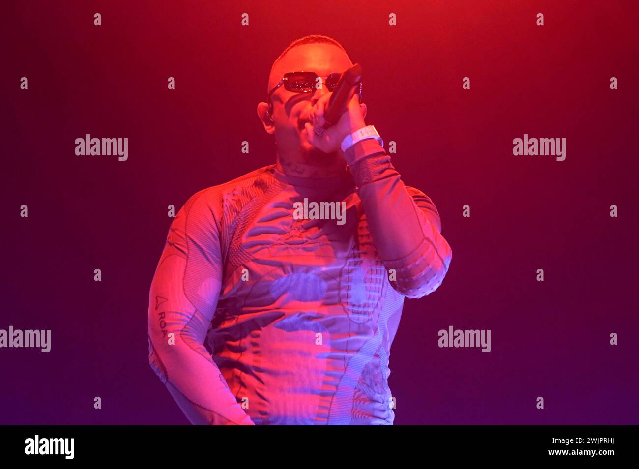 Luciano live bei einem Konzert seiner Seductive Tour in der ZAG Arena. Hannover, 16.02.2024