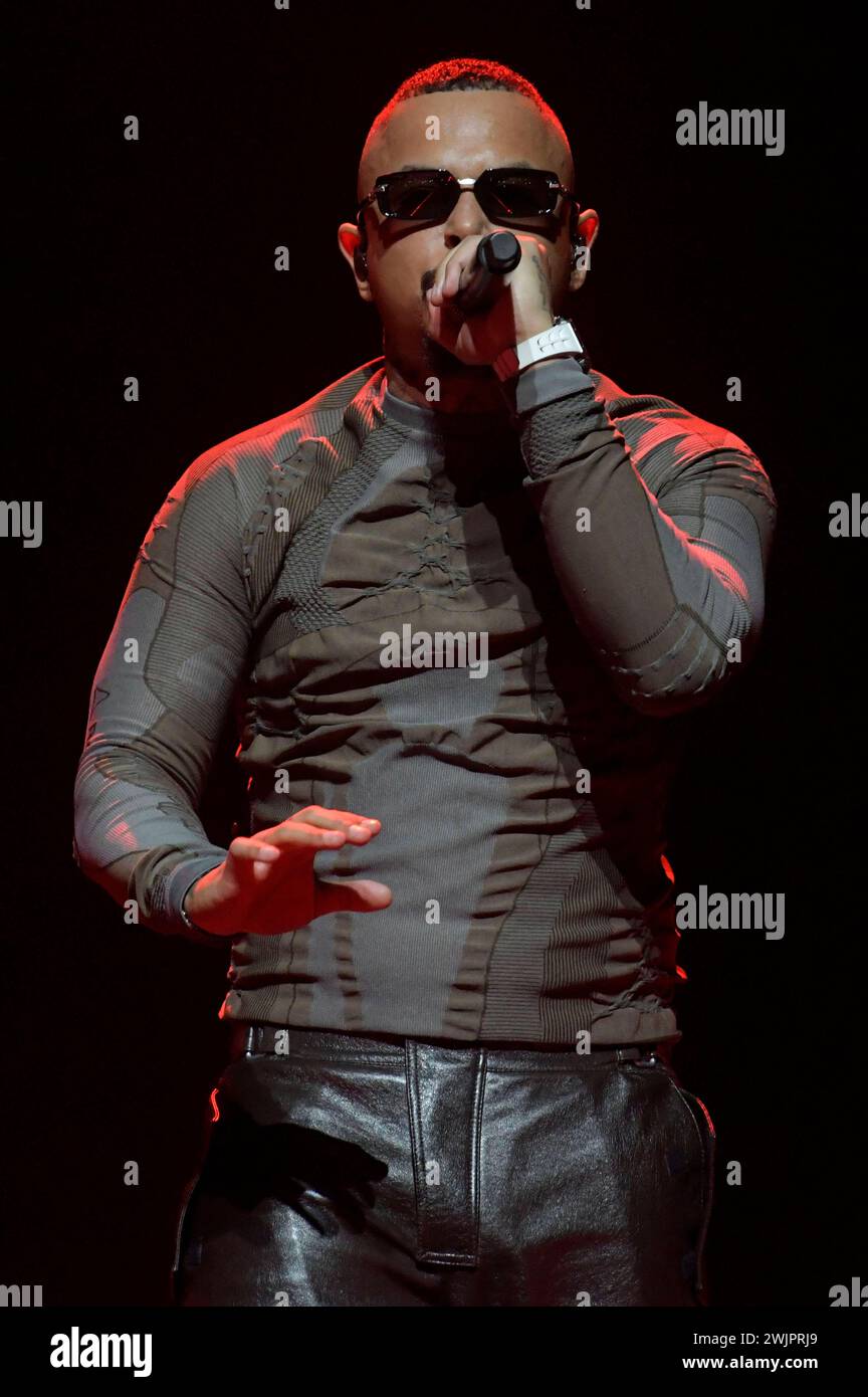 Luciano live bei einem Konzert seiner Seductive Tour in der ZAG Arena. Hannover, 16.02.2024