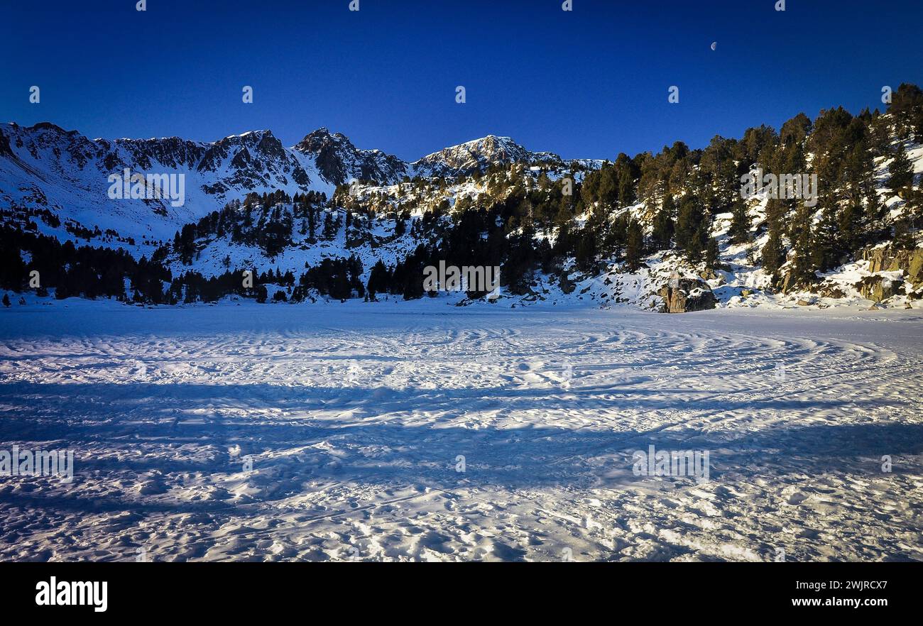 Estany primer de pessons hires stock photography and images Alamy