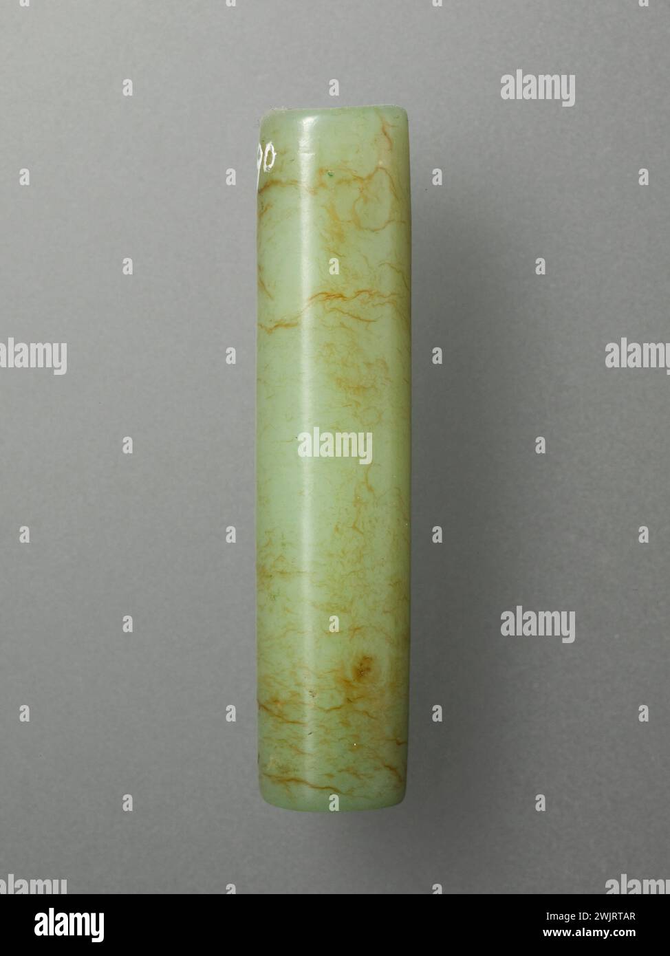 Manche '. Jade. China, Neolithic. Paris, Cernuschi museum. 72199-19 Jade, handle, neolithic period Stock Photo