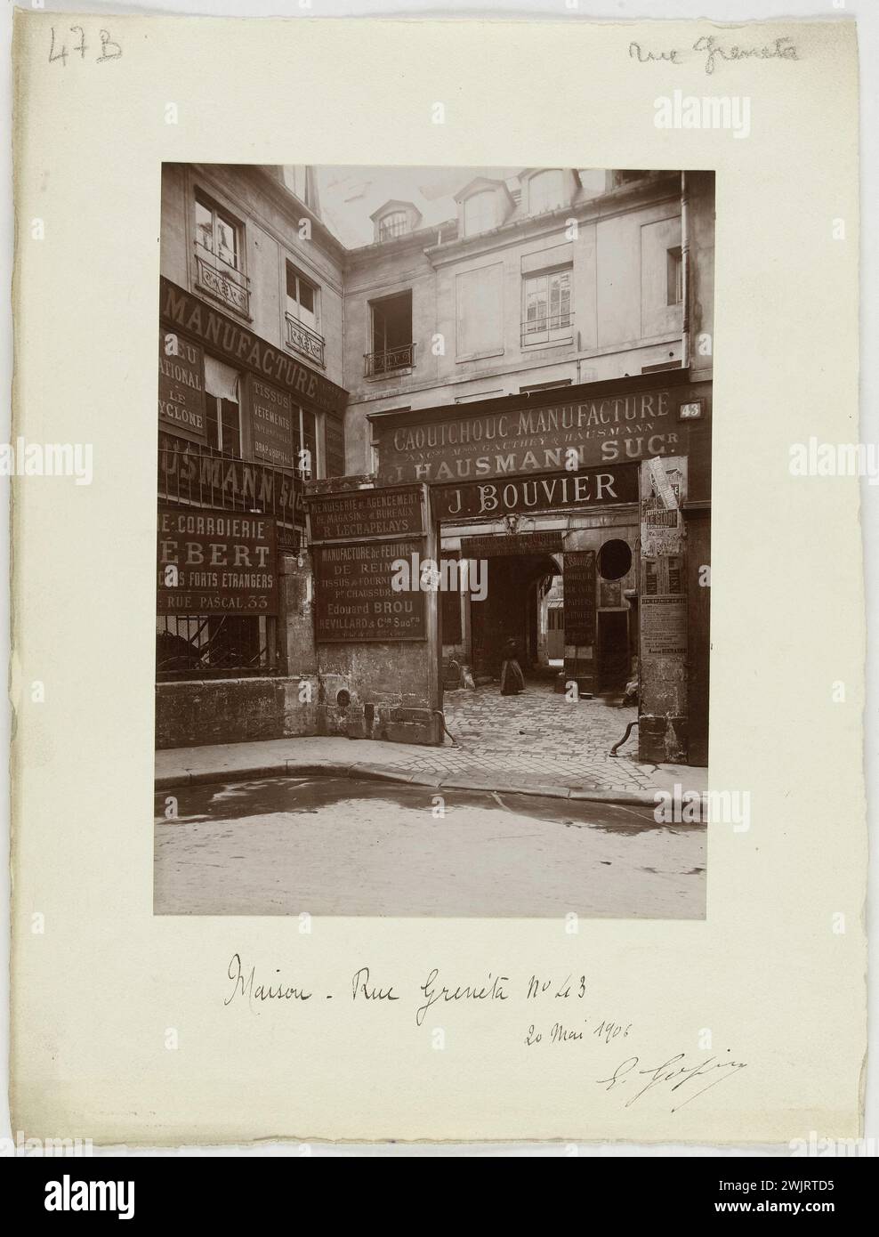 Rubber manufacturer, 43 rue Grenéta, Paris (2nd arr.). Photograph by E. Gossin. May 20, 1906. Paris, Carnavalet museum. 99890-9 IIEEEEIE IIE II 2ME 2E 2 ARRONDISSEMENT Stock Photo