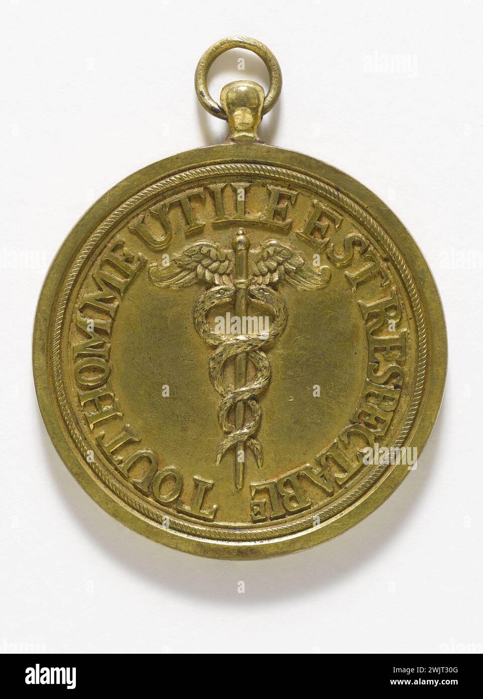 Anonymous. 'Service of the Council of Five Cents, 1795'. Brass. 1795. Paris, Carnavalet museum. Right a radiant Phrygian hat; Winged cadduke reverse in PAL. 500, Caducee, Council of five hundred, brass, medal, symbol, service Stock Photo
