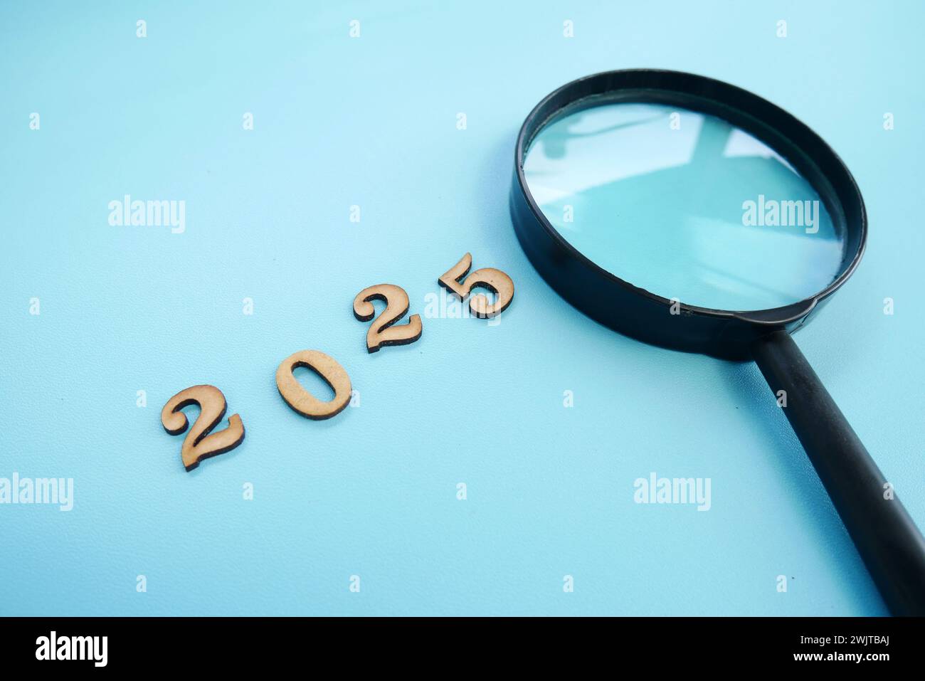 Magnifying Glass And Targets 2025 Concept Of New Year 2025 Beginning Of Success Challenge Or Magnifying Glass And Targets 2025 Concept Of New Year 2025 Beginning Of Success Challenge Or Career Path Change Planning Goals Challenges And N 2WJTBAJ 