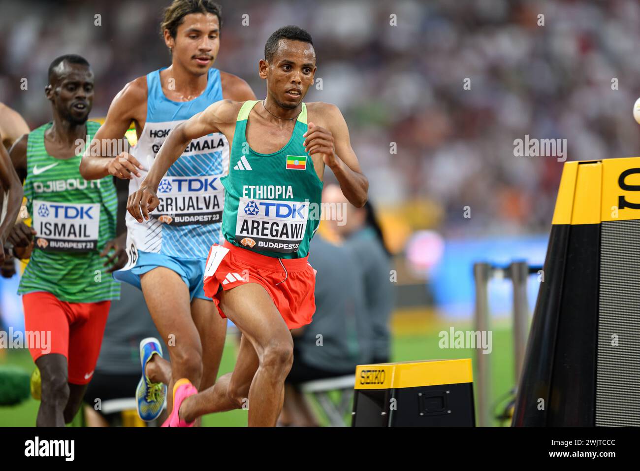 berihu-aregawi-participating-in-the-5-000-meters-at-the-world-athletics