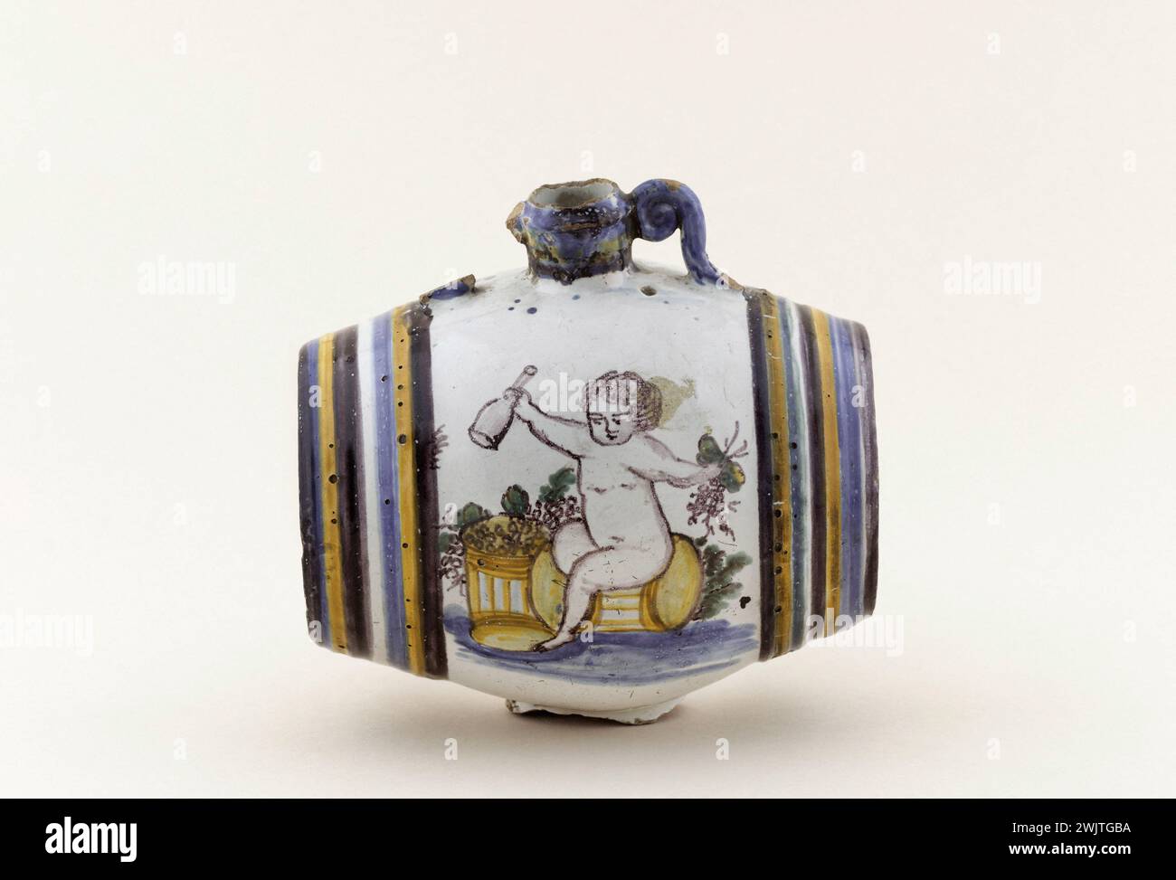 Anonymous. Sauerlet in the national guard. Earthenware. 1790-1800. Paris, Carnavalet museum. 72437-19 Decoration, Faience, National Guard, Revolutionary Periode, French Revolution, Tairelet Stock Photo