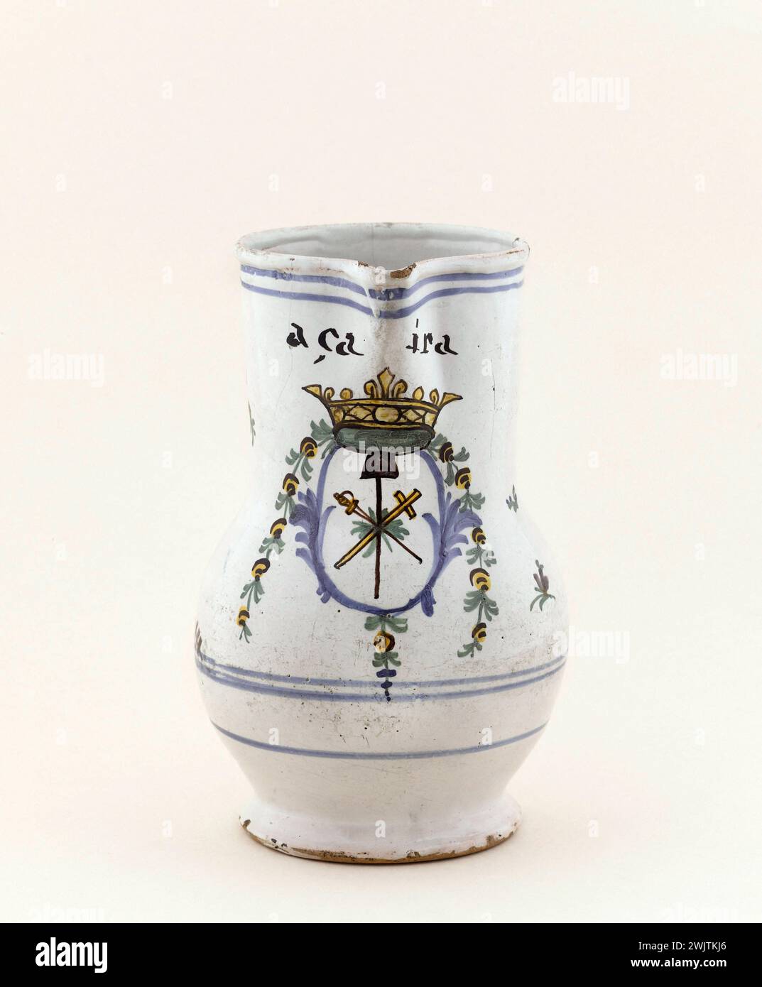 Anonymous. Pichet with three orders. Earthenware. 1791. Paris, Carnavalet museum. 72437-24 Clerge, Crown, Decoration, Faience, nobility, Revolutionary Periode, Pichet, French Revolution, Third-Stat, three order Stock Photo