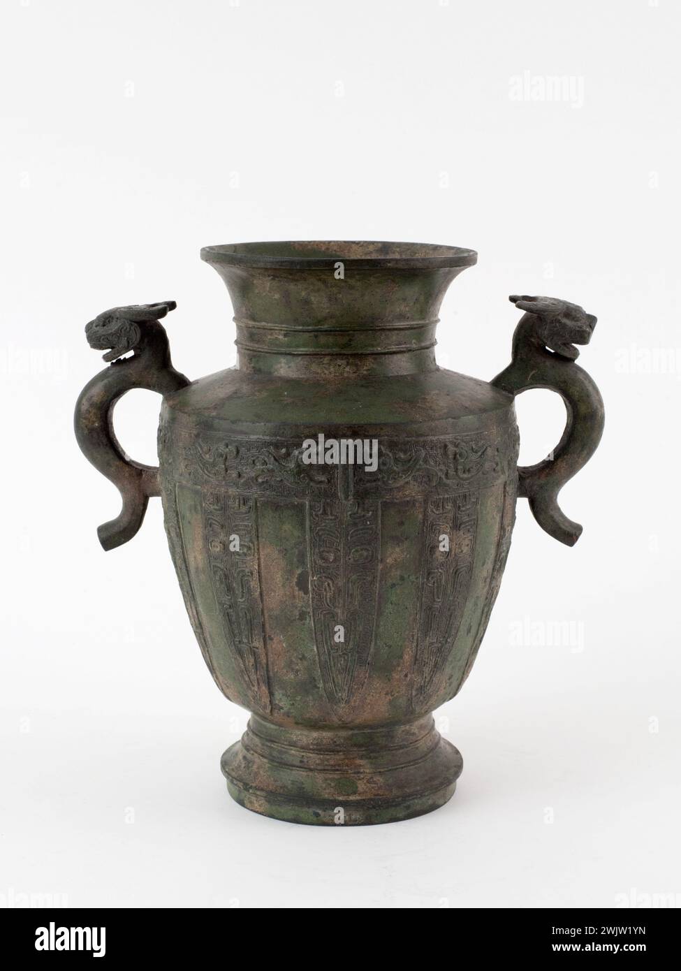 Vase. Bronze. Chine. Par musée musée malée. 70004-7 Anse, Chinese art ...