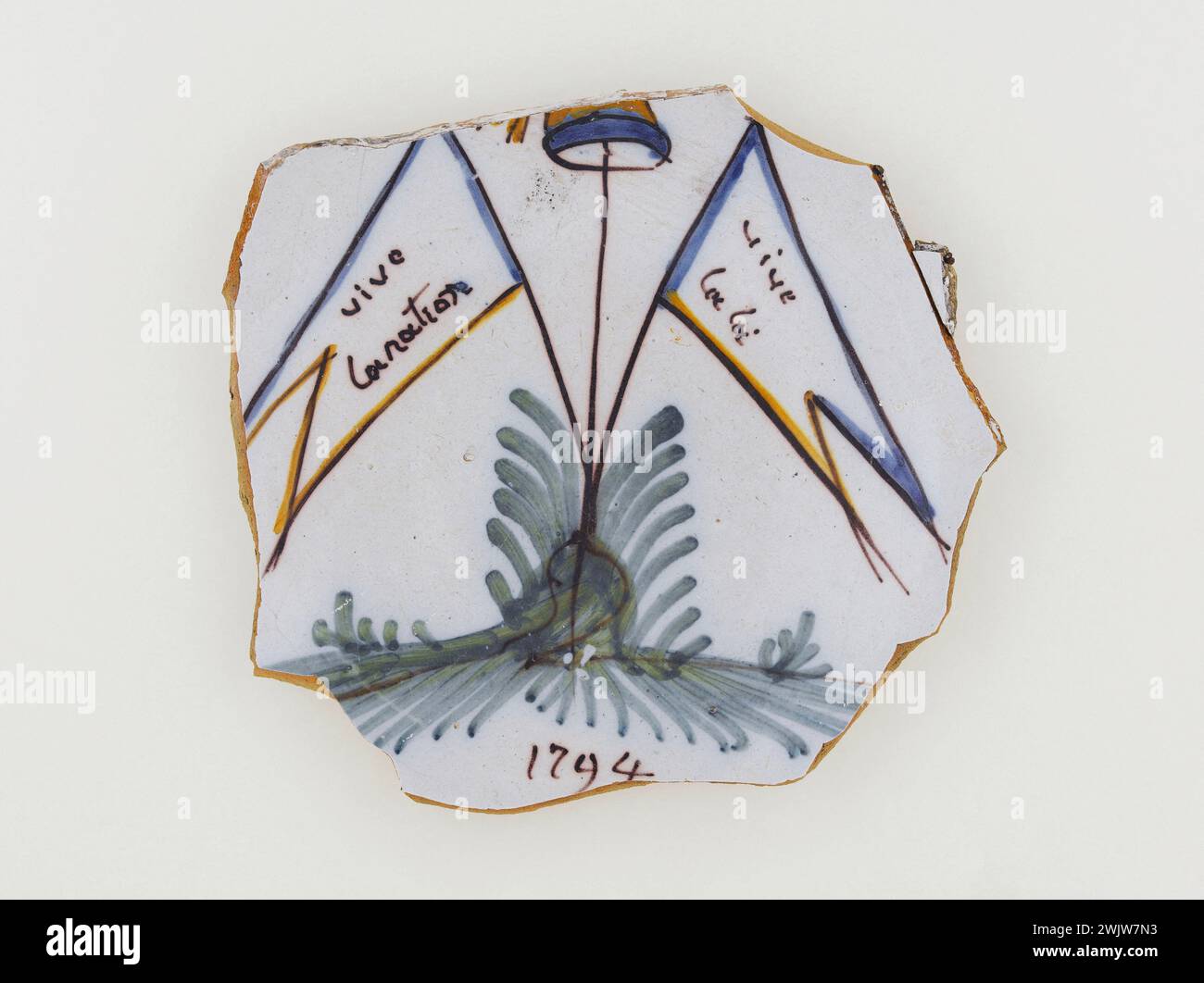 Salad bowl to the tree of freedom (fragment). Earthenware. 1792-1794. Paris, Carnavalet museum. 76184-5 Tree, Revolutionary Faience, Liberte, Law, Nation, Revolutionary Periode, French Revolution, Saladier Stock Photo