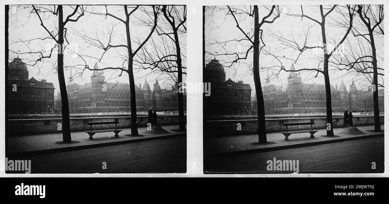 The island of the city with the commercial court and the concierge, view of the Quai de Gesvres, Paris (ivème arr.). 1920-1930. Stereoscopic view. Paris, Carnavalet museum. 53416-6 Concierge, Ile de la Cite, 4th IV 4th 4 arrondissement, Quai de Gesvres, Stereo, Commercial Court, Stereoscopic view Stock Photo