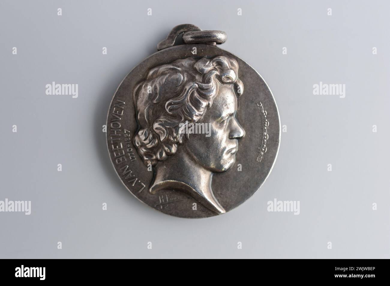 Carnavalet museum, medal collection Beethoven bust right on the right; Reverse registration on nine lines. Stock Photo
