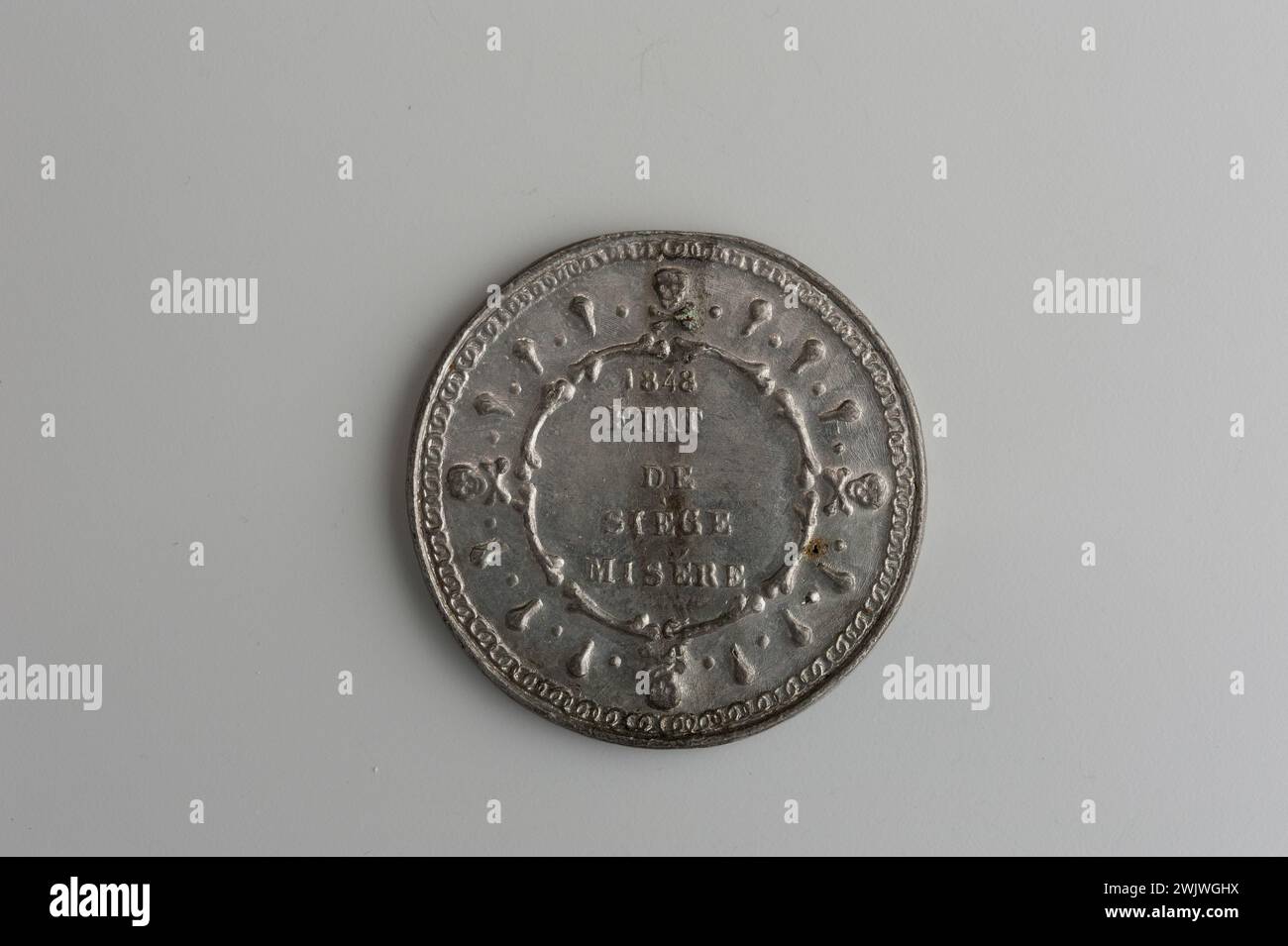 Crown of skulls hi-res stock photography and images - Alamy