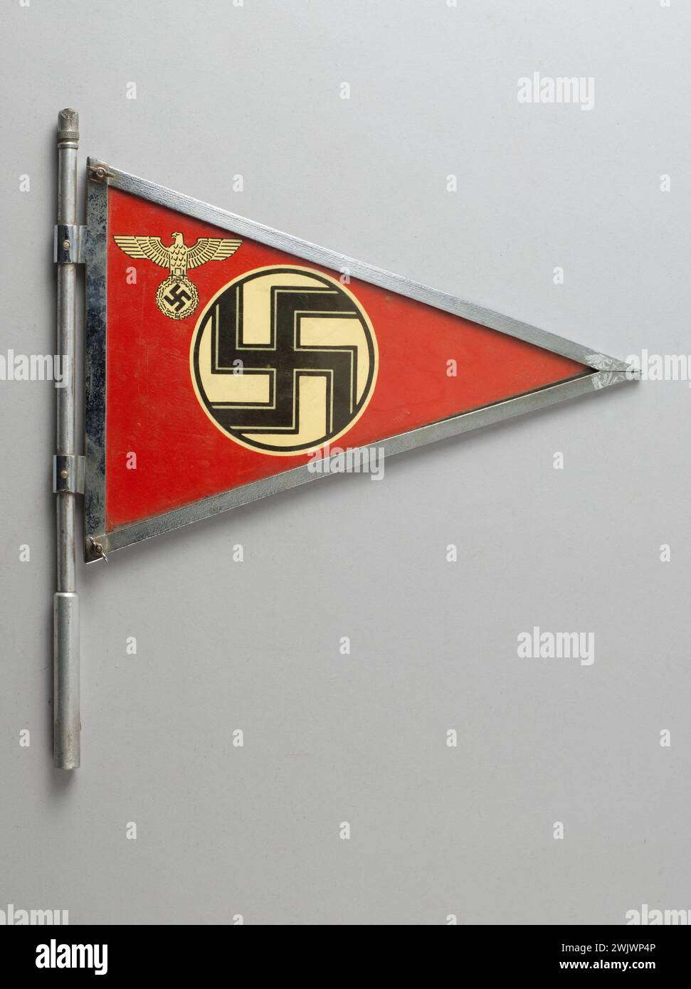 War 1939-1945. Reich service pennant for cars taken from Saverne 10/22/44. General Leclerc Museum of Hauteclocque and the Liberation of Paris, Jean Moulin Museum. 75314-1 Alsace, German army, automobile, cross range, pennant, war 1939-1945, War 39-45, IIIEME 3rd 3rd Reich third Reich, Object, Nazi Party, Second World War, Nazi symbol, Transportation, Nazi Stock Photo