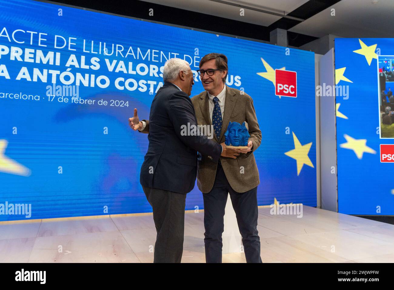 February, 17, 2024 Barcelona, SpainPolitics Barcelona-P.M. Costa Receives European Prize The Partit Socialista de Catalunya (PSC) awards the European Values Prize to Antonio Costa, the current acting Prime Minister of Portugal. Costa, who announced early elections in Portugal for March 10th, was touched by a report from the Portuguese prosecutor's office regarding a lithium mine and a corruption scandal. During the event, the Secretary-General of the PSC, Salvador Illa, presented him with the award. El Partit Socialista de Catalunya (PSC) entrega el Premio a los Valores Europeos a Antonio Cos Stock Photo