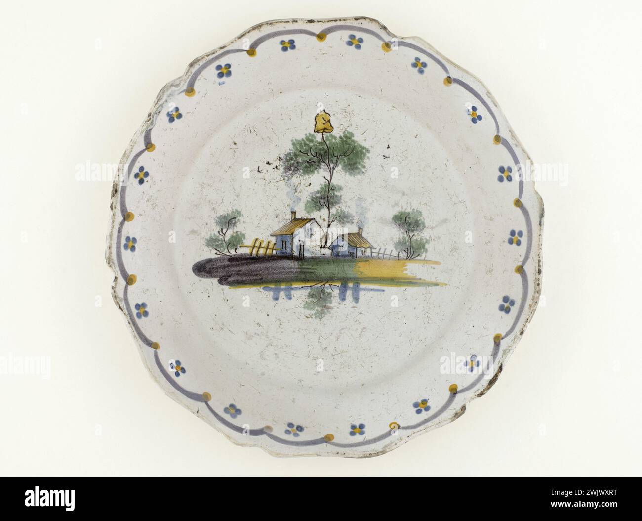 Anonymous. Plate at the Tree of Liberty. Earthenware. 1792-1793. Paris, Carnavalet museum. 72429-40 Tree, Phrygian Bonnet, Faience, Liberte, Revolutionary Periode, French Revolution, Plate, House Stock Photo