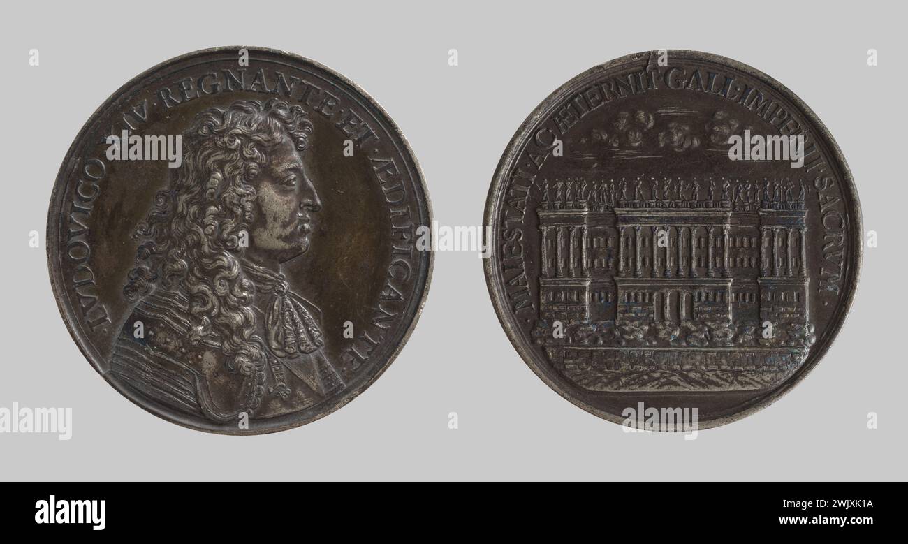 MOLART or MOLLART, Michel (N.1641-06-11-D.1713), facade of the Louvre (BERNIN Knight project) (main title). Alloy with low melting point. Brown patina. Petit Palais, Museum of Fine Arts of the City of Paris. Stock Photo