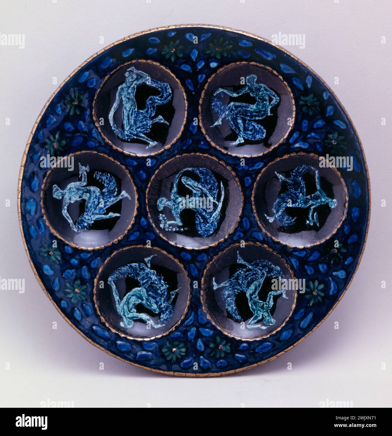 André Metthey (1871-1920). Plate. Earthenware. Museum of Fine Arts of the City of Paris, Petit Palais. 79583-31 Art Menager, Faience, Crockery, XIXth 19th 19th 19 19th 19th century, plate Stock Photo