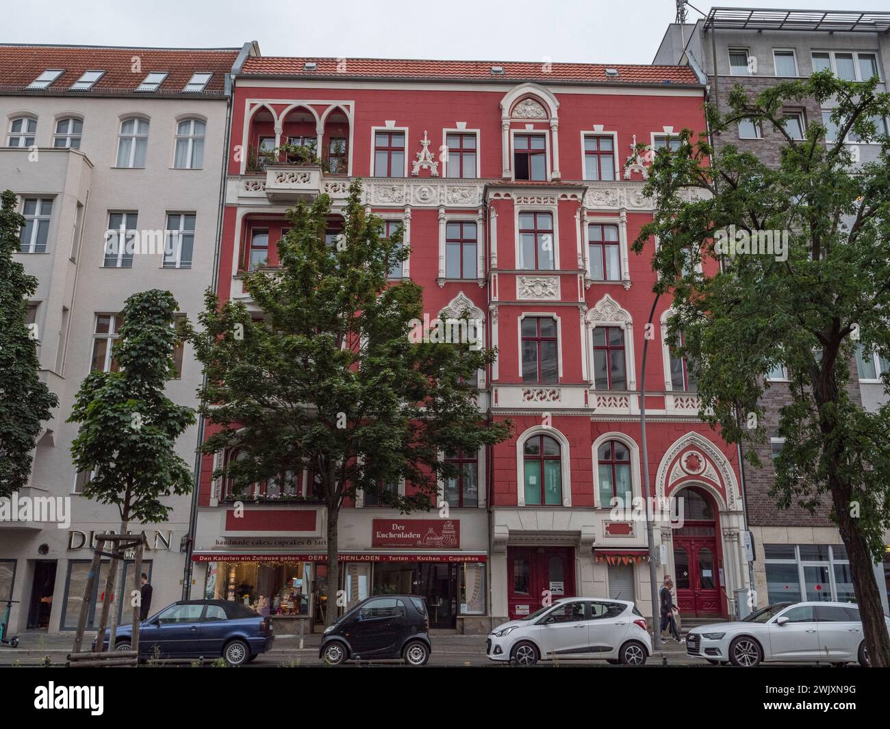 Typical stunning architecture at Kantstraße 138 (Der Kuchenladen ...